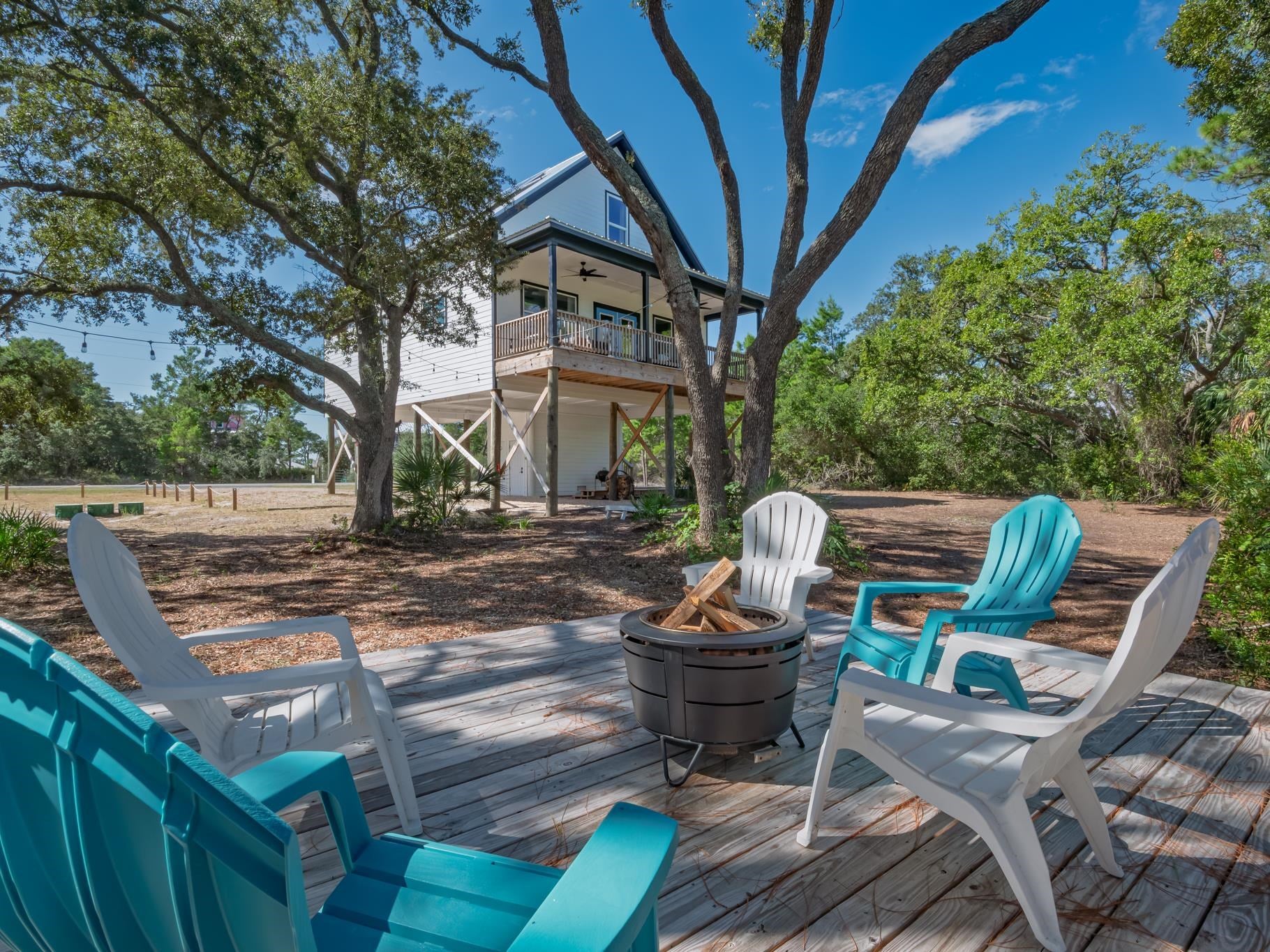 1372 Alligator Dr, Panacea, FL 32346