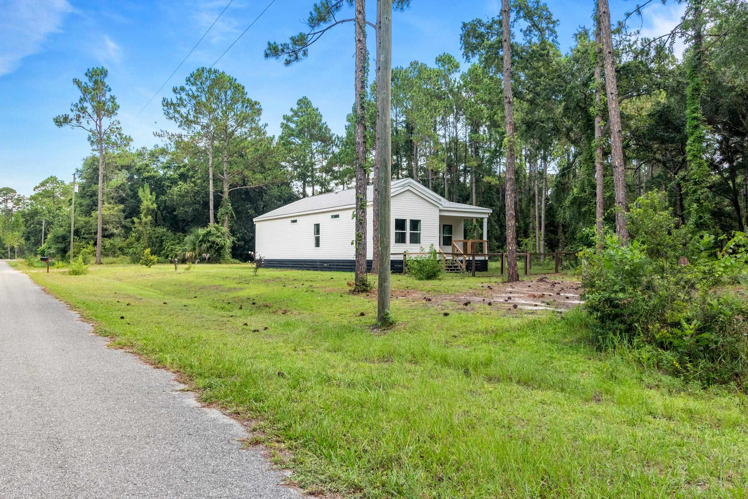 211 Franklin St, Carrabelle, FL 32322 photo
