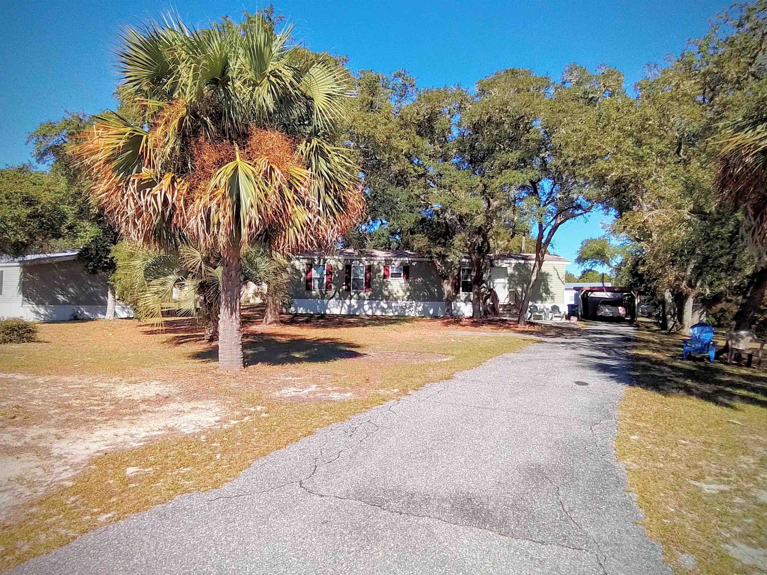135 Carolina St, Carrabelle, FL 32322