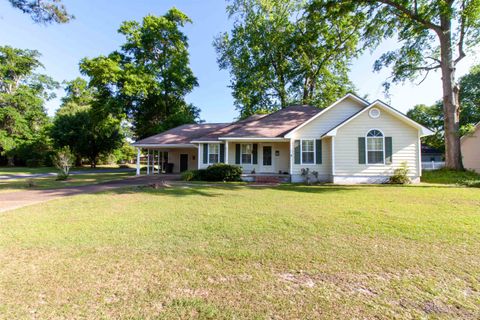 Single Family Residence in Cairo GA 1502 Quail Run.jpg
