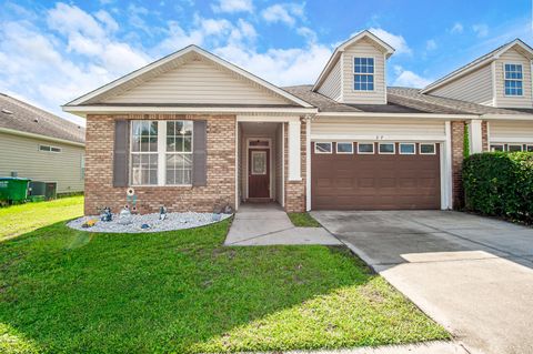 Townhouse in CRAWFORDVILLE FL 27 Covington Circle.jpg