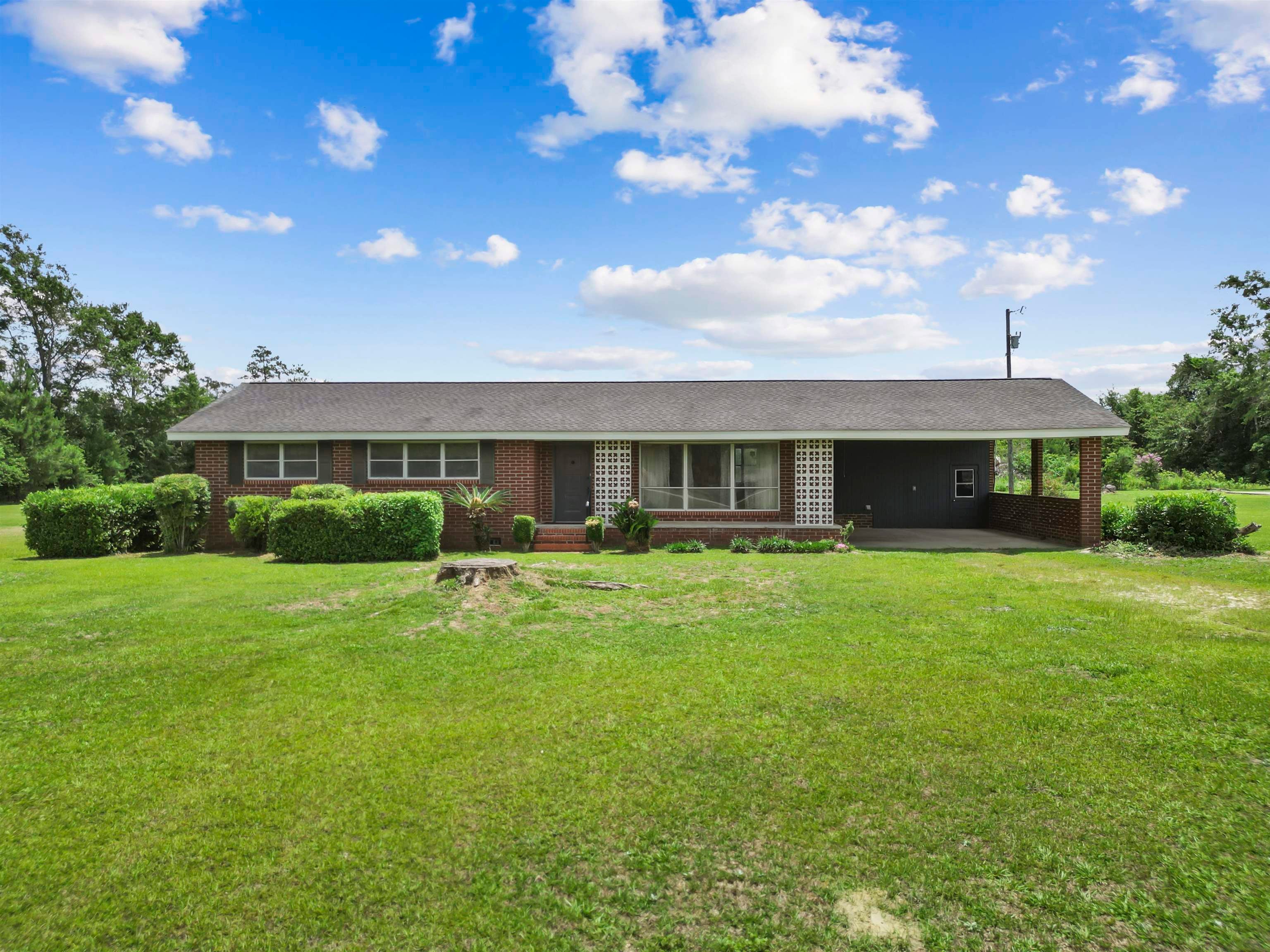 19395 Matthew Wood Rd, Blountstown, FL 32424