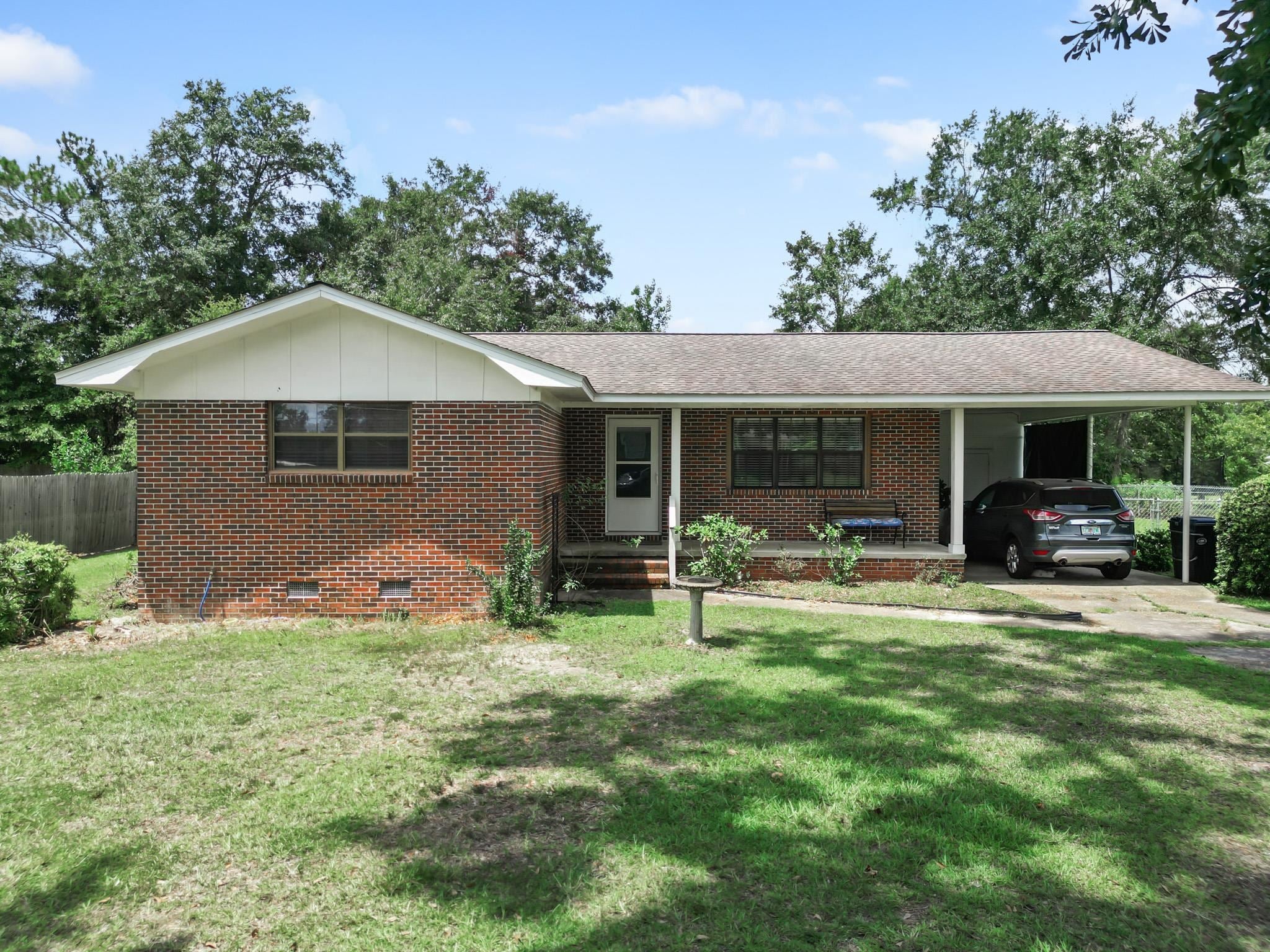 16478 Mimosa St, Blountstown, FL 32424