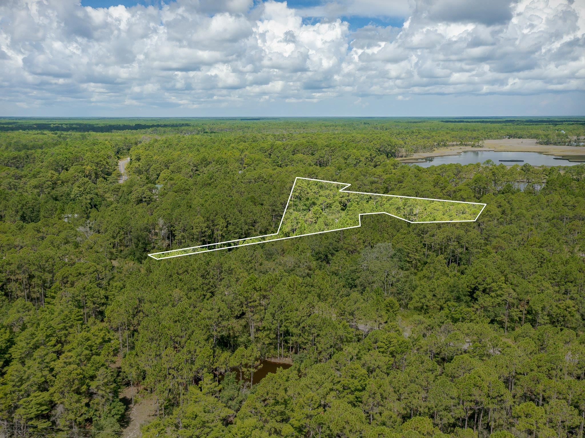 5 Kal Ln, Carrabelle, FL 32322