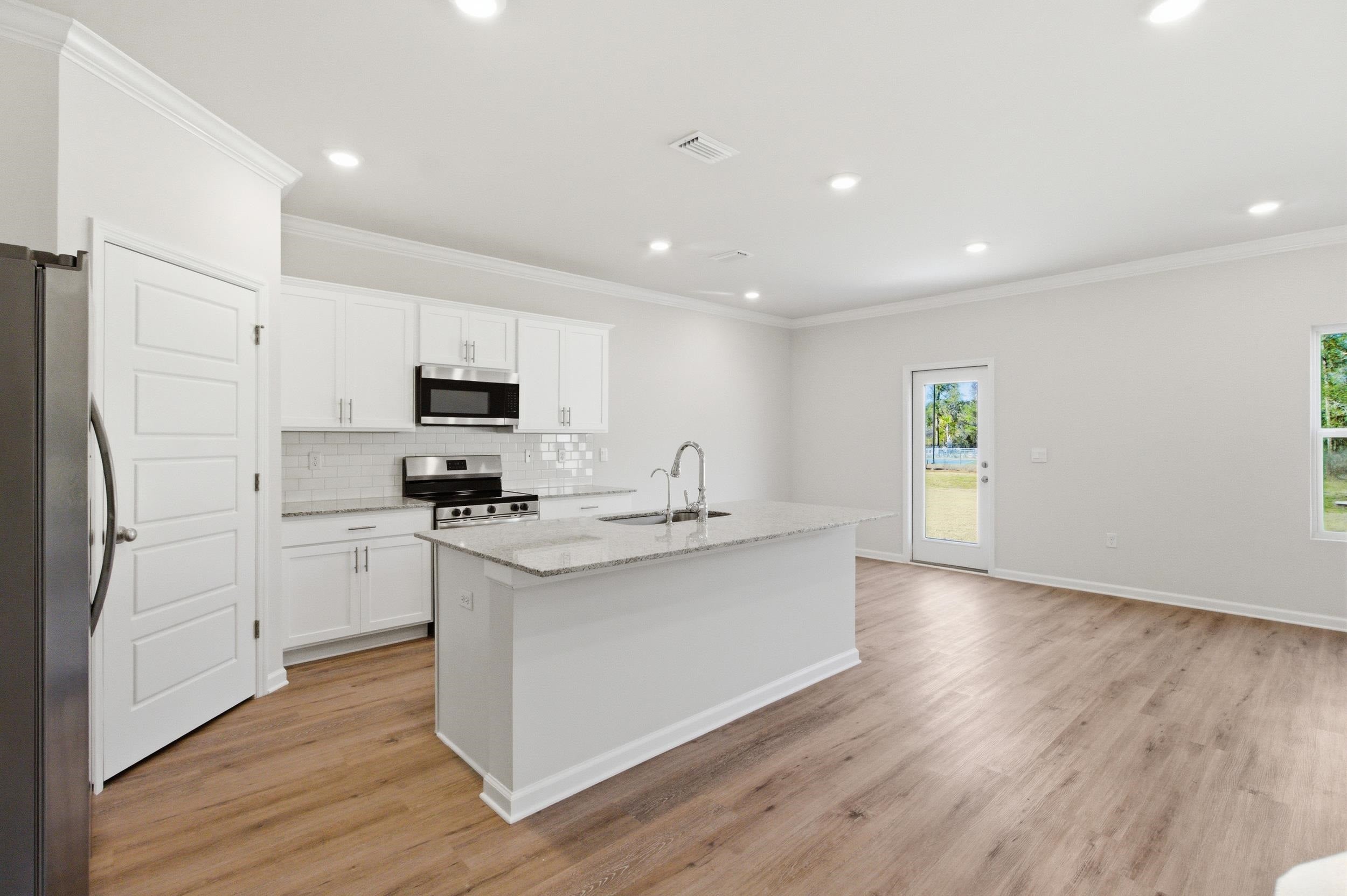 255 Needle Thrush Cir, Crawfordville, FL 32327 photo