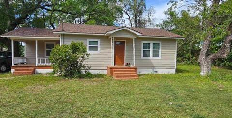 Single Family Residence in Bainbridge GA 1404 Bethel Road.jpg