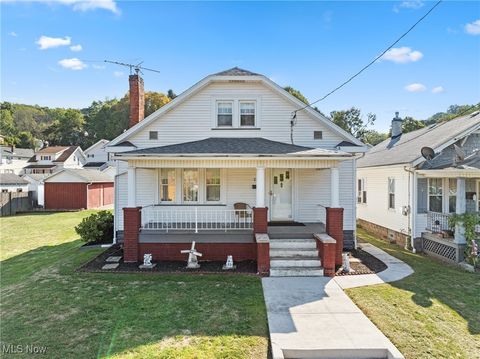 Single Family Residence in Wellsburg WV 2110 Commerce Street.jpg