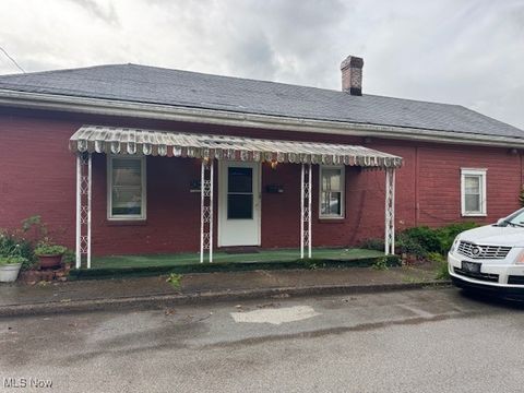 Single Family Residence in Wellsburg WV 801 High Street St.jpg