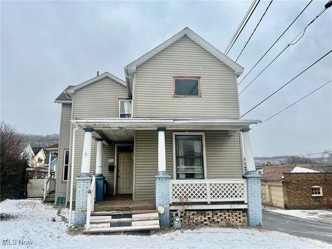 Single Family Residence in Chester WV 416 5th Street St.jpg