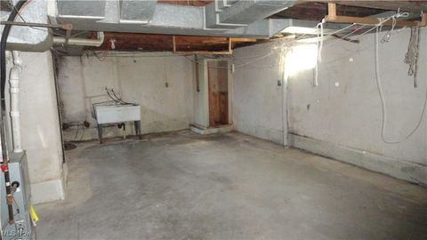 Single Family Residence in Newell WV 715 Jefferson St 12.jpg