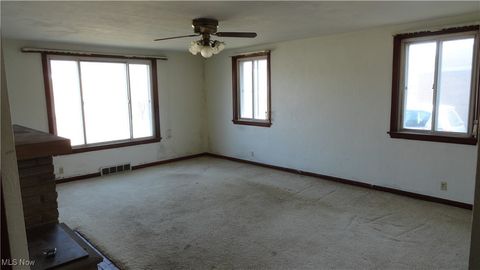 Single Family Residence in Newell WV 715 Jefferson St 1.jpg