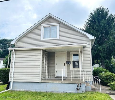 Single Family Residence in Wellsburg WV 2328 Commerce Street.jpg
