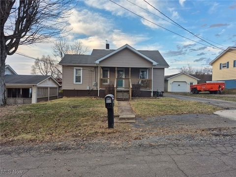 Single Family Residence in Chester WV 91 Hickory Road.jpg