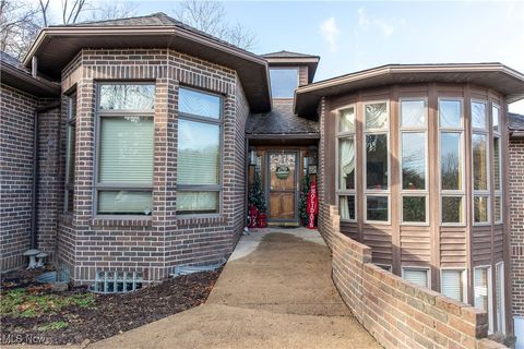 Single Family Residence in Wheeling WV 102 Hunters Ridge Road.jpg