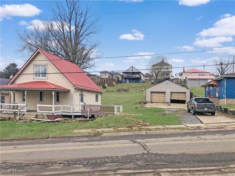 Single Family Residence in Weirton WV 116 N 12th Street.jpg