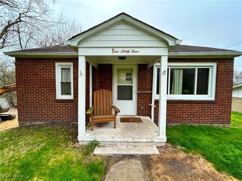 Single Family Residence in Weirton WV 164 Franklin Street.jpg