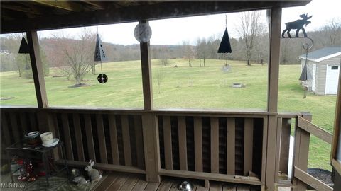 Single Family Residence in Chester WV 2068 Lincoln Highway 8.jpg