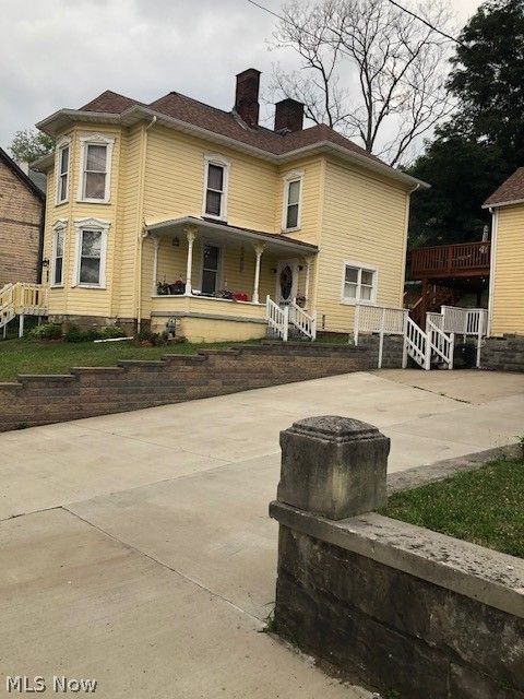 Single Family Residence in Wellsburg WV 420 Commerce Street St.jpg