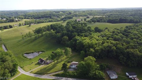 Single Family Residence in New Cumberland WV 1872 Mayhew Road 38.jpg