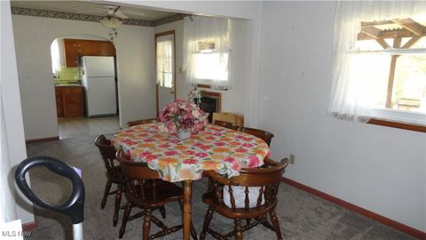 Single Family Residence in New Cumberland WV 1872 Mayhew Road 16.jpg