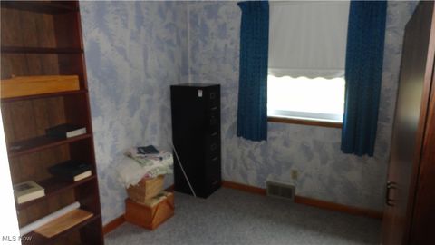 Single Family Residence in New Cumberland WV 1872 Mayhew Road 21.jpg
