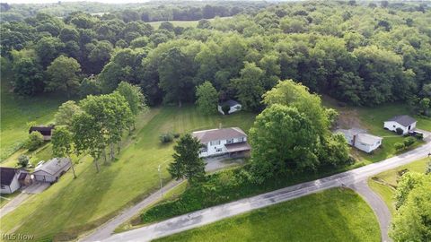 Single Family Residence in New Cumberland WV 1872 Mayhew Road 35.jpg
