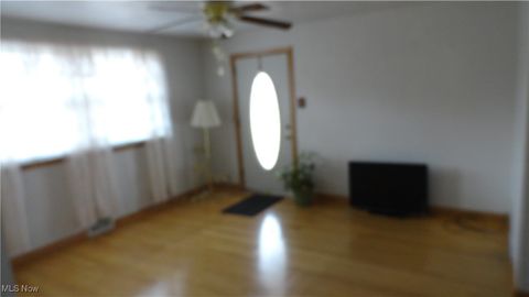 Single Family Residence in New Cumberland WV 1872 Mayhew Road 10.jpg