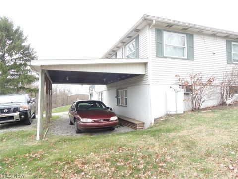 Single Family Residence in New Cumberland WV 1872 Mayhew Road 9.jpg