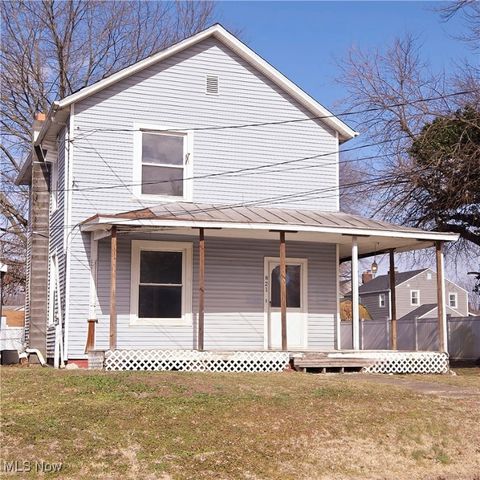 Single Family Residence in Parkersburg WV 821 32nd Street.jpg