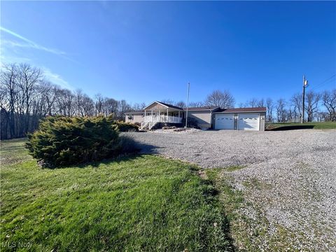 Single Family Residence in New Cumberland WV 93 Canfield Drive.jpg