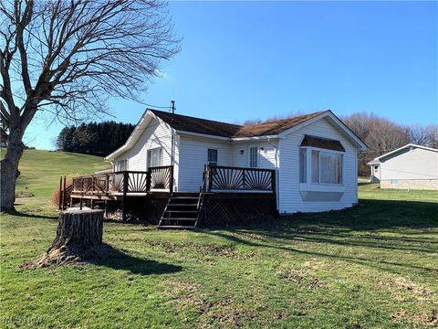 Single Family Residence in New Cumberland WV 4711 Veterans Boulevard.jpg