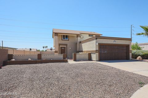 Single Family Residence in Glendale AZ 10002 N 66TH Lane.jpg