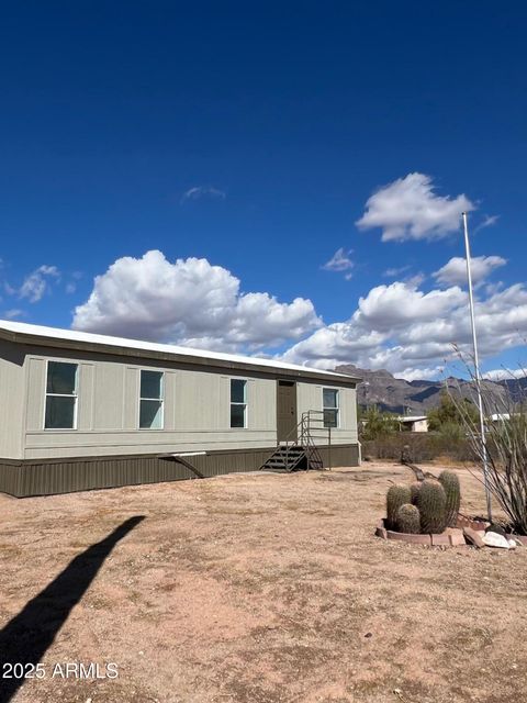 Manufactured Home in Apache Junction AZ 2152 14TH Avenue.jpg