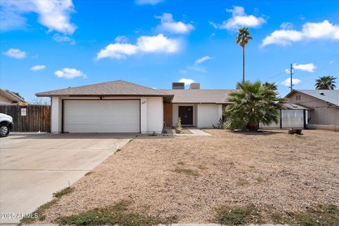 Single Family Residence in Phoenix AZ 3429 AIRE LIBRE Avenue.jpg