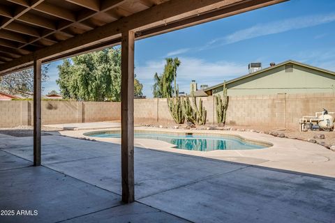 Single Family Residence in Phoenix AZ 2728 REDFIELD Road 18.jpg