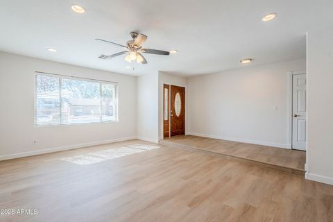 Single Family Residence in Phoenix AZ 2728 REDFIELD Road 2.jpg