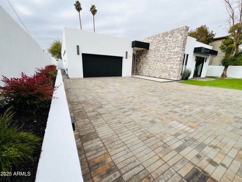 Single Family Residence in Phoenix AZ 3106 Valencia Lane.jpg