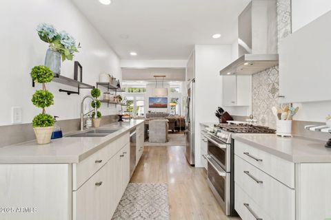 Townhouse in Phoenix AZ 216 Winged Foot Road.jpg