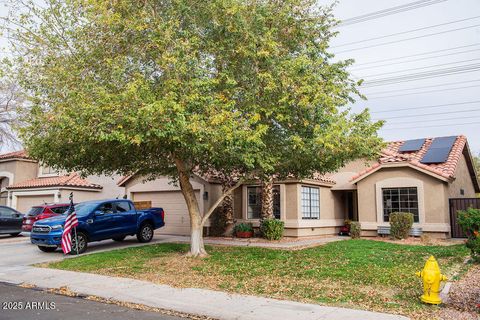 Single Family Residence in Gilbert AZ 1514 E HEARNE Way.jpg