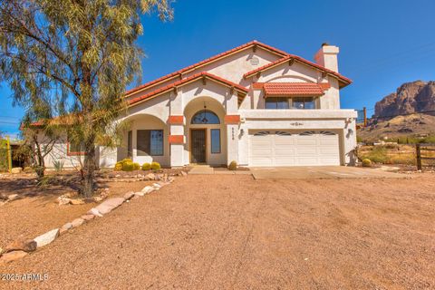 Single Family Residence in Apache Junction AZ 5556 SINGLETREE Street.jpg
