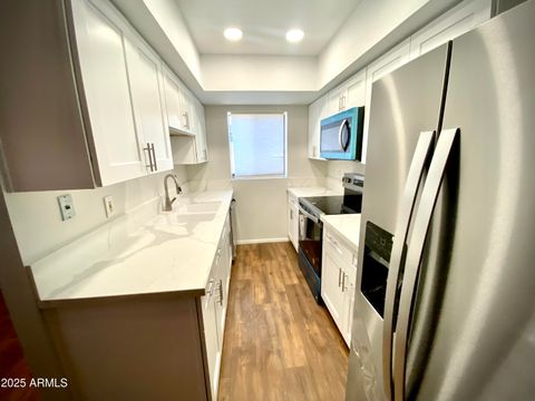 Townhouse in Phoenix AZ 10828 BILTMORE Drive.jpg
