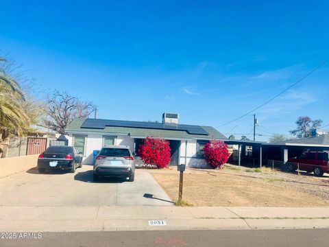 Single Family Residence in Phoenix AZ 2031 28TH Place.jpg