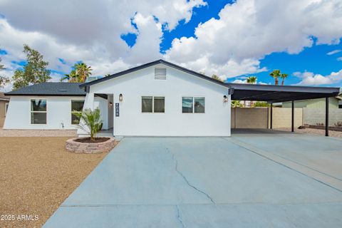 Single Family Residence in Phoenix AZ 4036 CAPTAIN DREYFUS Avenue.jpg