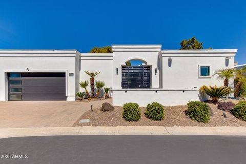 Single Family Residence in Phoenix AZ 2737 ARIZONA BILTMORE Circle.jpg