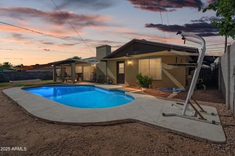 Single Family Residence in Phoenix AZ 2009 W MORNINGSIDE Drive.jpg