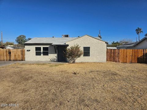 Single Family Residence in Phoenix AZ 2324 LUKE Avenue.jpg