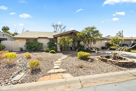 Single Family Residence in Phoenix AZ 4301 MONTECITO Avenue.jpg