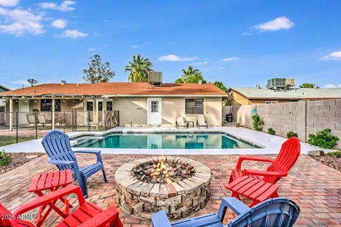 Single Family Residence in Phoenix AZ 3557 HELENA Drive.jpg