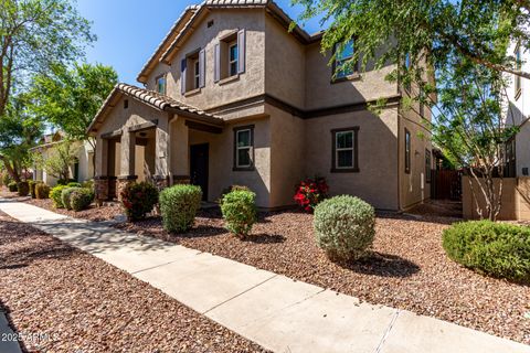 Single Family Residence in Gilbert AZ 4068 E DEVON Drive.jpg