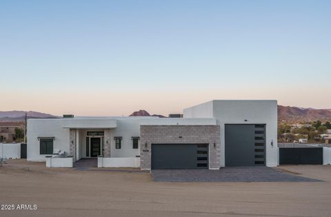 Single Family Residence in Phoenix AZ 37931 31st Avenue.jpg